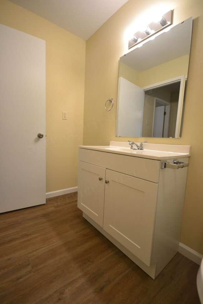Photo - Cross Timbers Apartment Unit 7