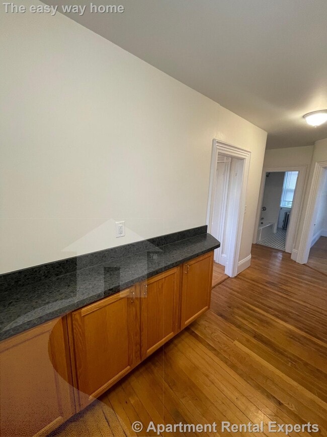 Photo - 9 Moore St Unit #2