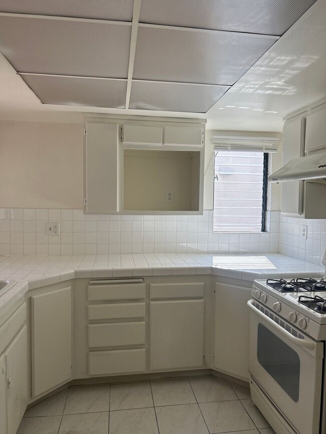 Photo - Most Desirable North Alhambra Condo Right Across from City Hall and Walking to Alhambra HS Unidad 20