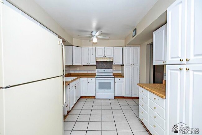 Photo - 2662 S Madison Ave