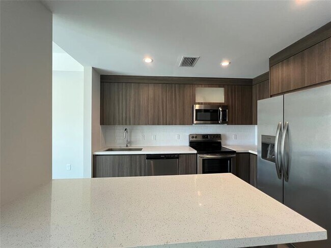 Photo - 1938 Jackson St Unidad 305