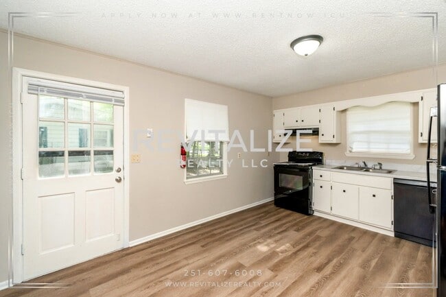 Photo - 3 Bedroom Bungalow in Mobile