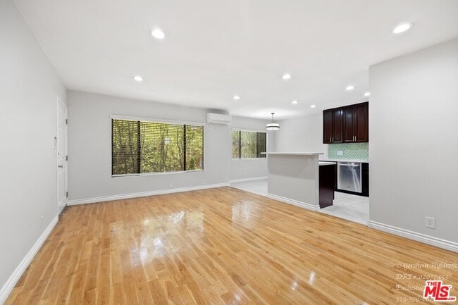 Photo - 2488 Beachwood Dr Unidad 4