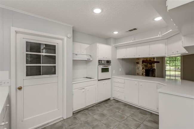 Photo - 18641 Camino Real