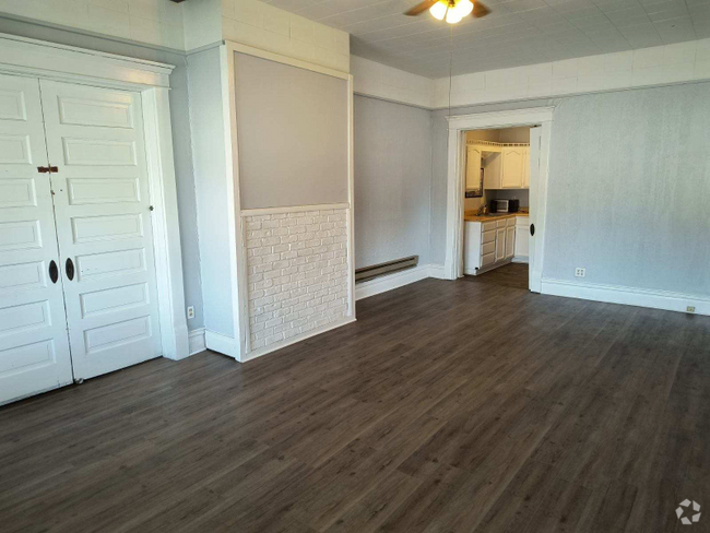 Building Photo - 1330 I St Unit 1330 I Apt. A