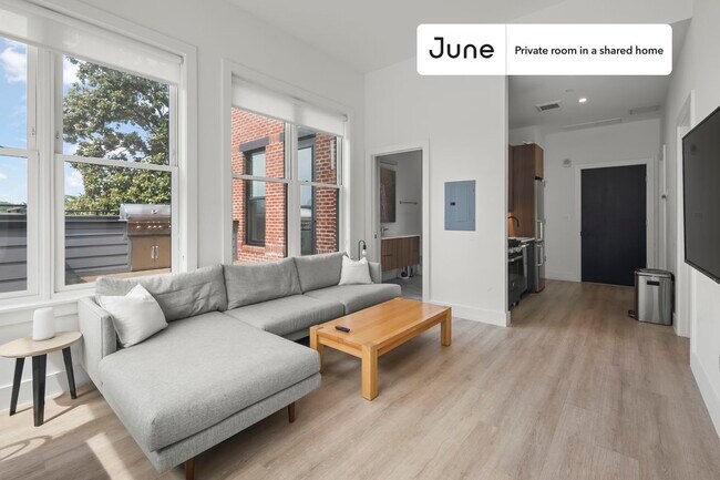 Room in Shared 3 bed/2 bath home in Dupont Circle