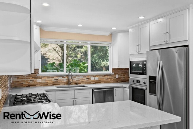 Photo - 74 Farview Ct