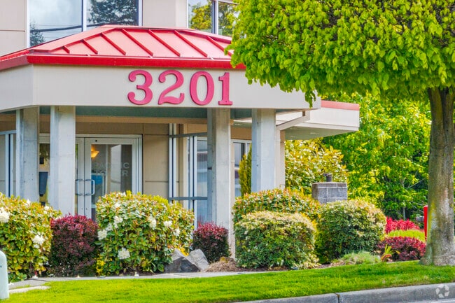 Photo - Pacific Towers