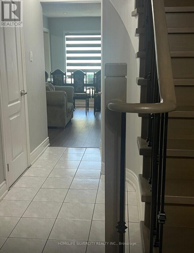 Photo - 63 Cedarwood Cres