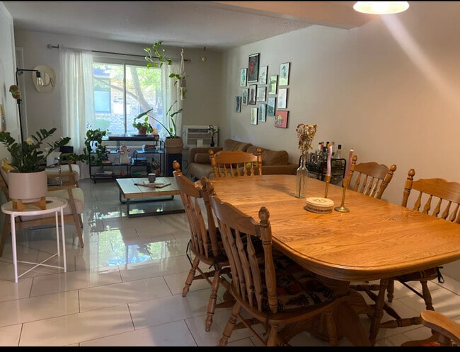 Building Photo - 1777 Quail St