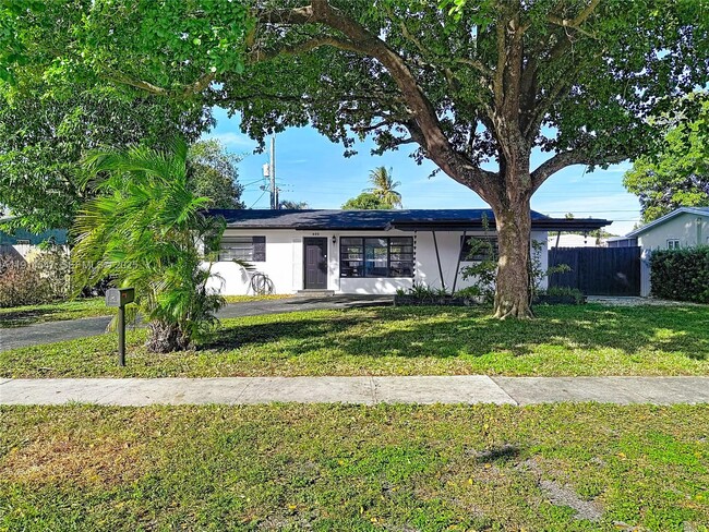 Photo - 600 N 66 Terrace