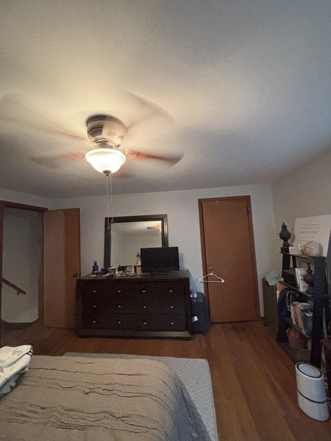 Building Photo - 994 Northwest Blvd Rental