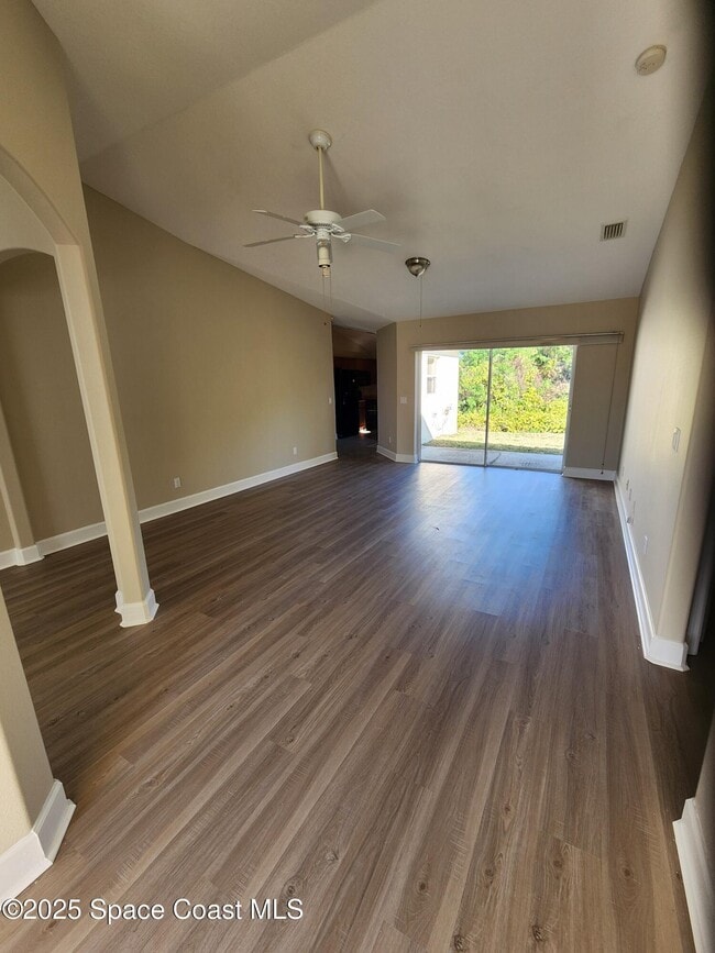 Photo - 1244 Lynne Dr