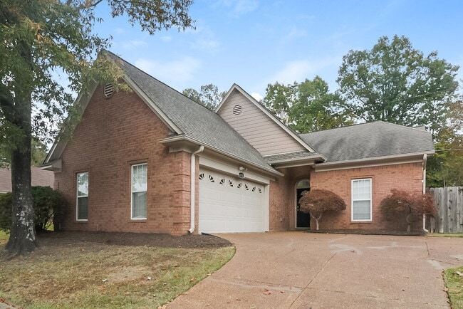 Building Photo - 1700 Torrington Ct