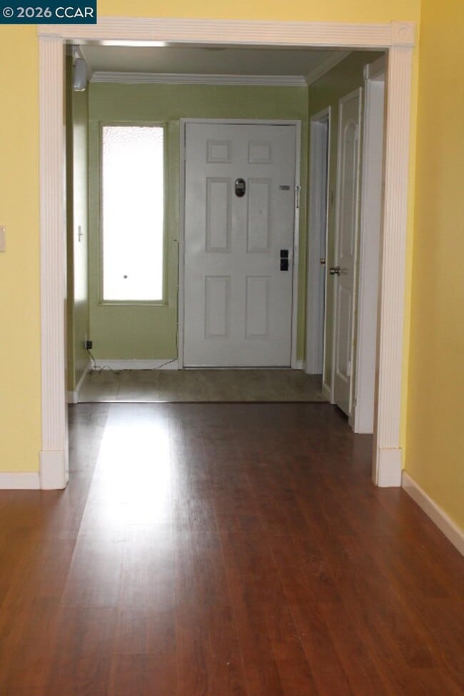 Photo - 190 Iris Rd