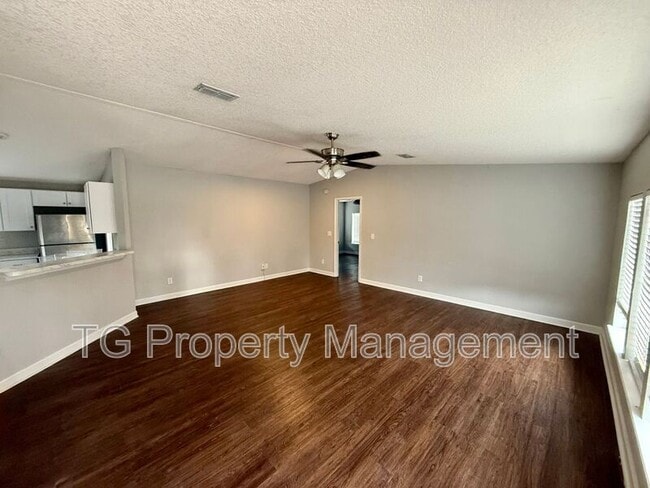 Photo - 1760 Freedom Dr