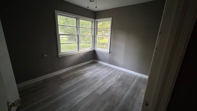 Photo - 990 Ada St