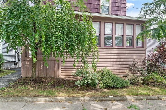 Photo - 315 Boyden St