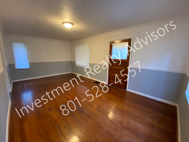 Photo - 225 E Spencer Ct