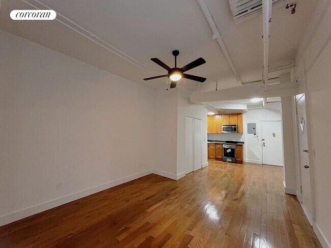 Photo - 34 W 86th St