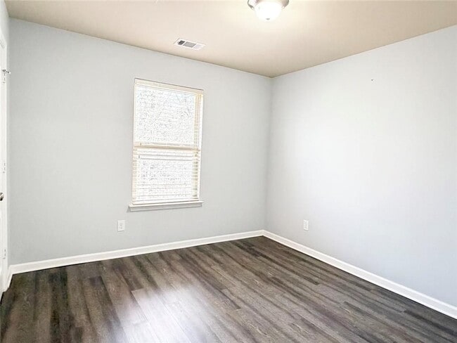 Photo - 3712 Brockenhurst Dr