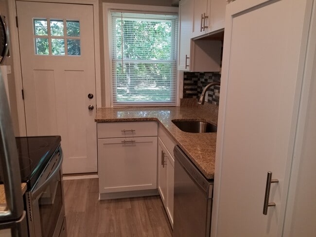 Photo - 1511 W Farnum Ave