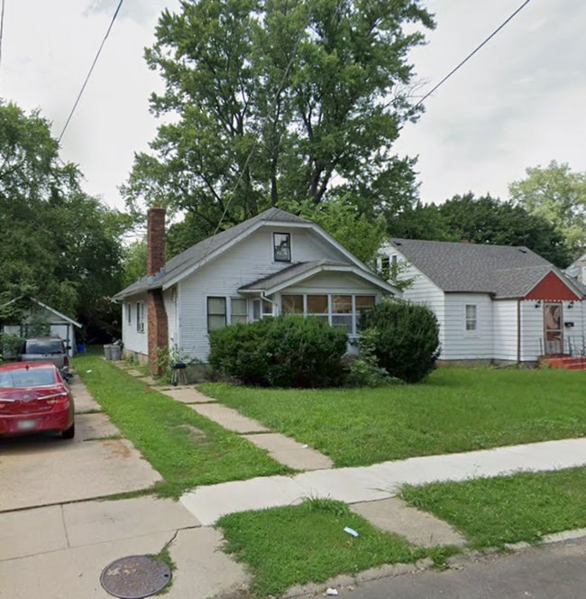 Building Photo - 2 Bedroom House