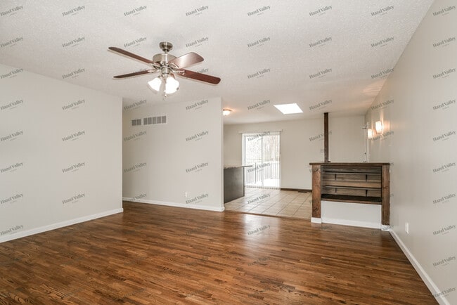 Photo - 6742 Barnwood Dr