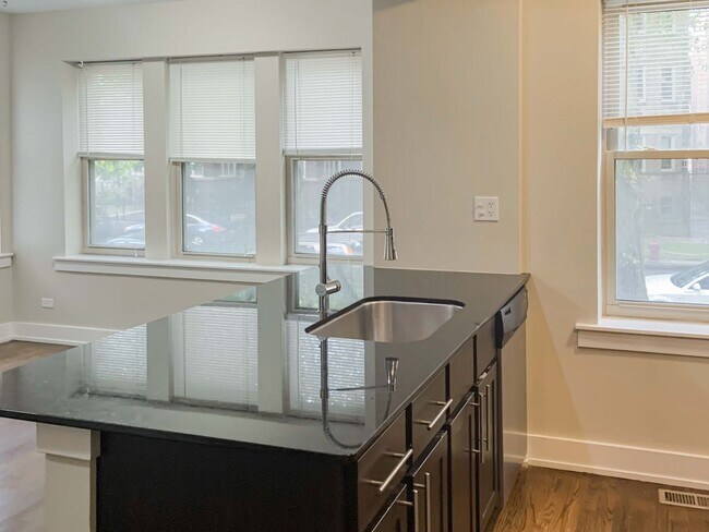 Photo - 5058 N Winchester Ave
