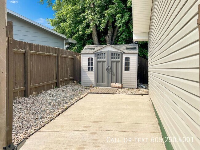 Photo - 4 Bed 2 Bath Home