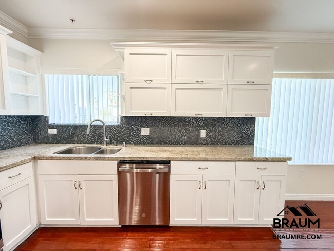 Photo - 332 S Virgil Ave Unidad 403