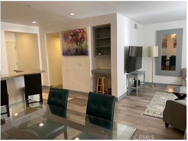 Photo - 21301 Erwin St