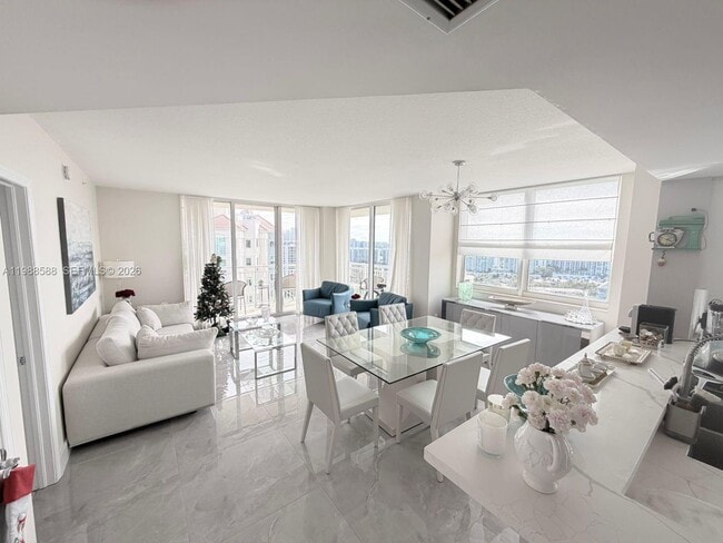 Building Photo - 19501 W Country Club Dr Unit 2204