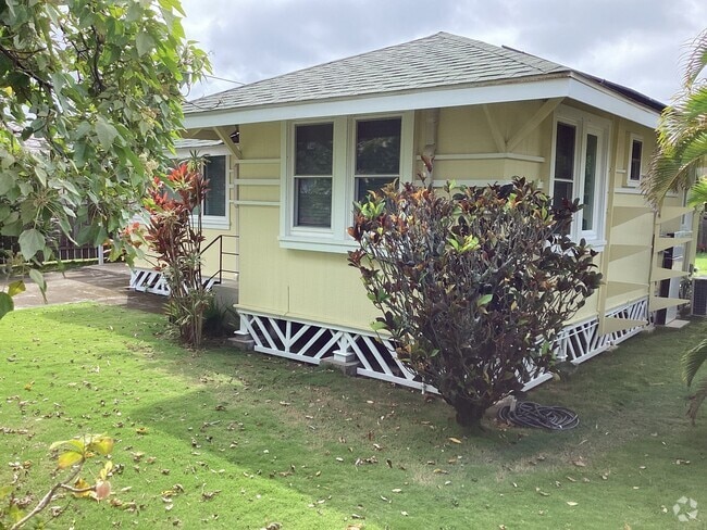 Building Photo - 324 Hualani St Rental