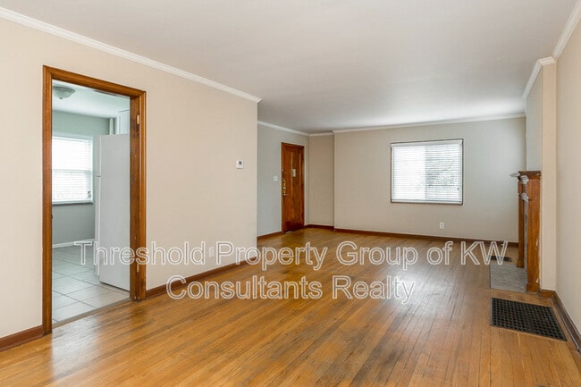 Photo - 872-874-874 Copeland Rd