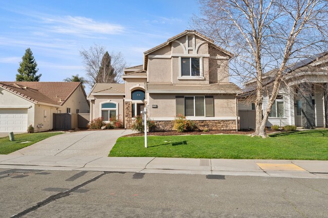 Beautiful 4 Bedroom 3 Bath in Desirable Area - Beautiful 4 Bedroom 3 Bath in Desirable Area Casa