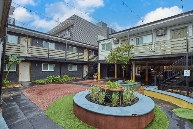 Photo - 1840 Richmond Ave. Unit 32