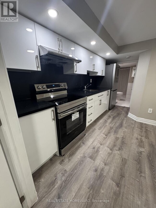 Photo - 20 Robinson Ave