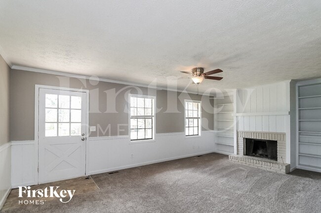 Photo - 3762 Cambridge Dr SW