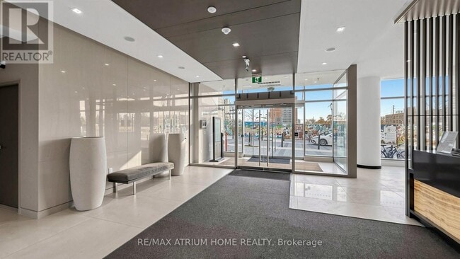 Photo - 7 Golden Lion Heights Unité 1001