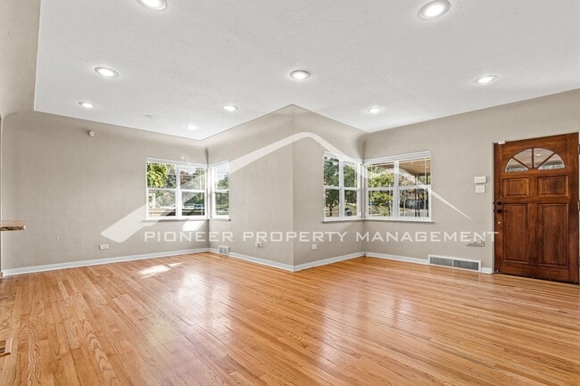 Photo - 1375 Locust St