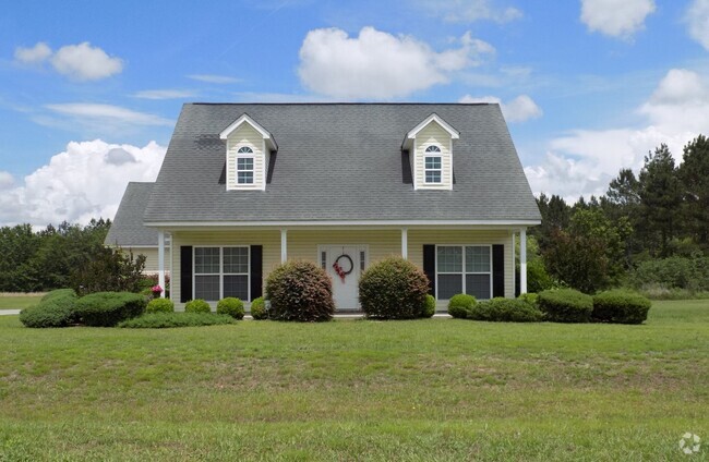 Building Photo - Charming 3BR 2.5 Bath House in Brooklet