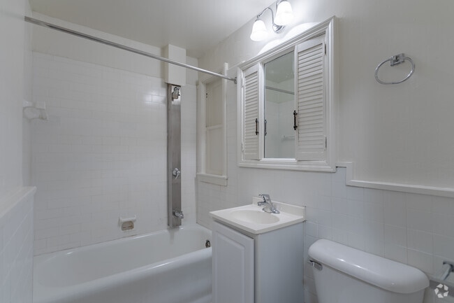 2BR, 1BA