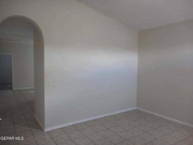 Photo - 14741 Calhoun Dr