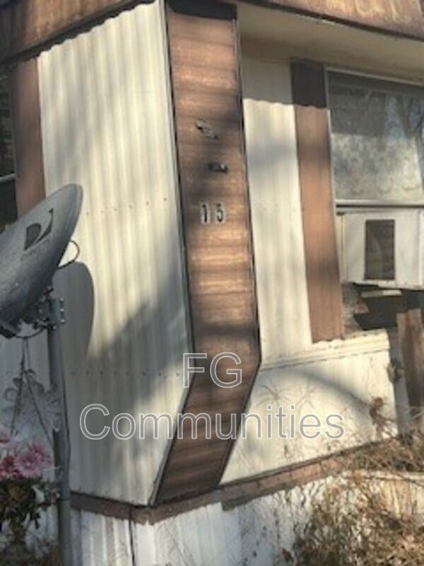 Photo - 15 Tradewind Dr