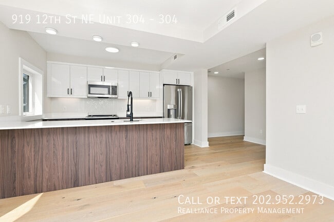 Photo - 919 12th St NE Unit 304