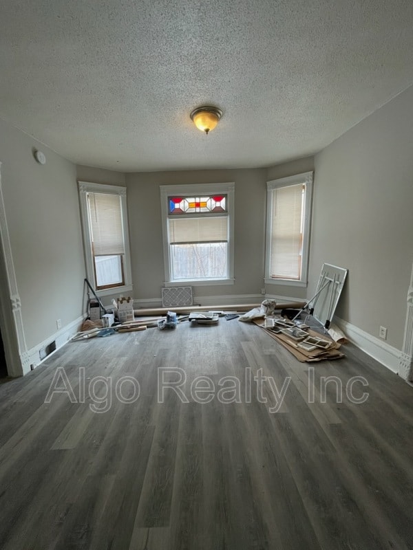 Photo - 2923 N Girard Ave