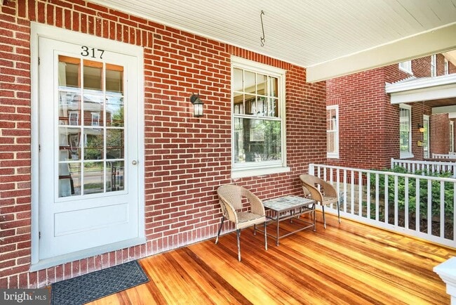 Building Photo - 317 N Stratton St