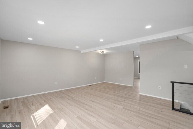 Photo - 9123 Centerway Rd Townhome