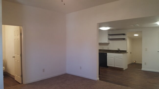 Photo - 908 E Main St Unidad 906 E Main